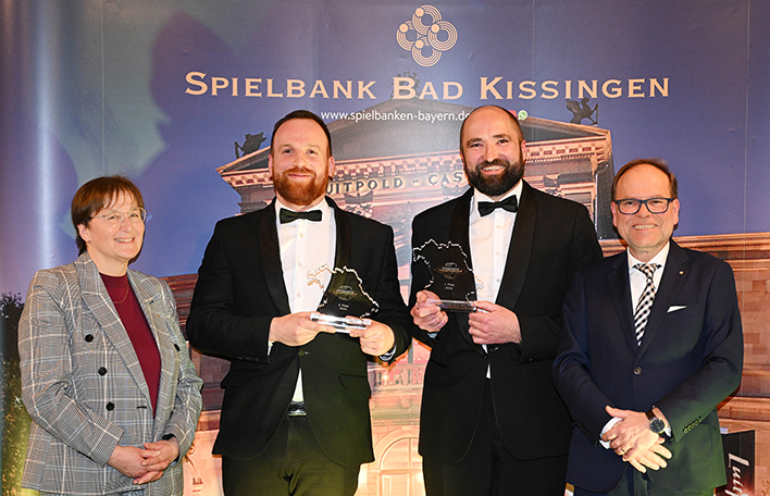 Marina Klein – Direktorin der Spielbank Bad Kissingen, Filip Svach, Sebastian Streitel, Joachim Buchwieser – Vizepräsident der Staatlichen Lotterie- und Spielbankverwaltung. Foto: SLSV